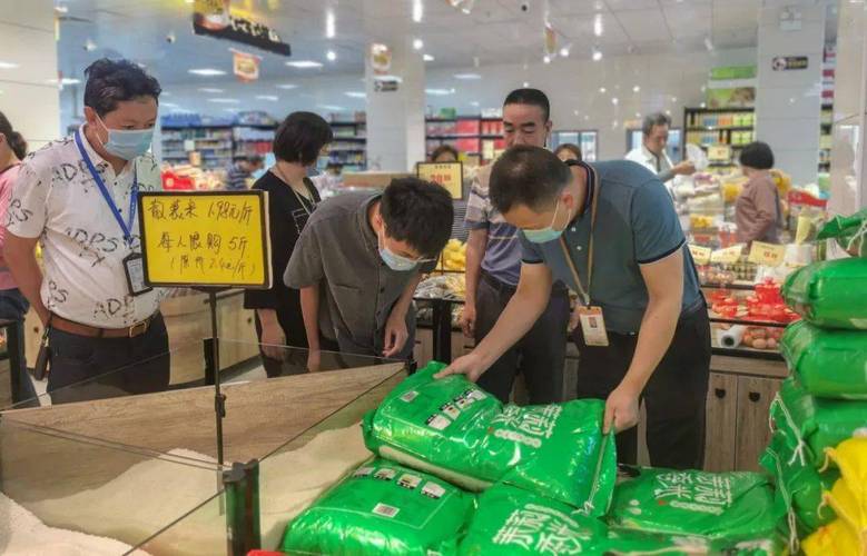 各類重點民生食品的進貨渠道進行嚴格把關,對食品經營者的主體資格